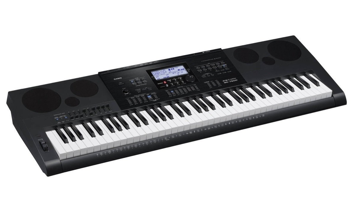 CASIO WK-7600 синтезатор 76 клавиш (адаптер в комплекте)