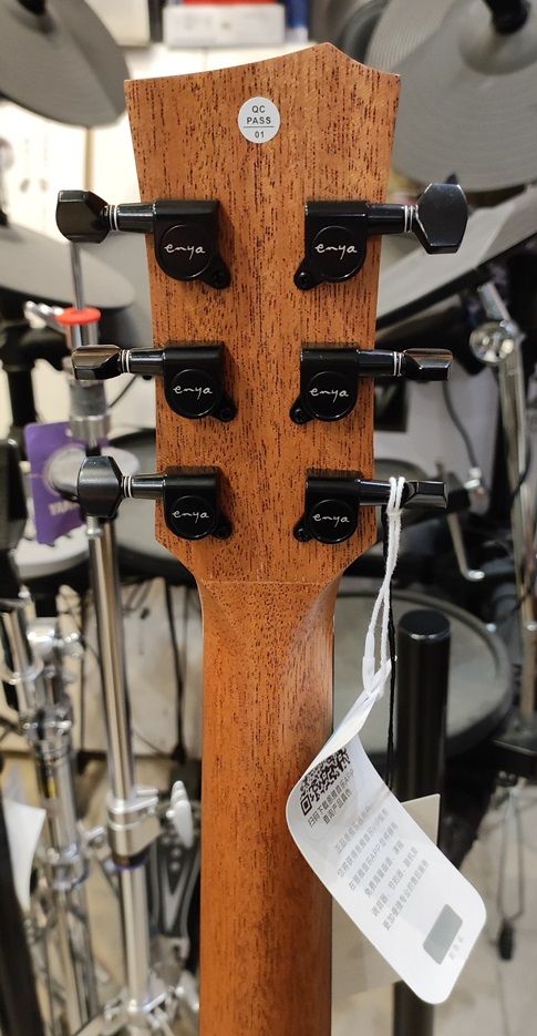 Enya EGA-X0/NA Акустическая гитара, модернизированный HPL. Чехол УТЕПЛЕНЫЙ в комплекте