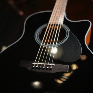 kepma eace os1 bk gloss трансакустическая гитара, махагон, дека ель, цвет черный, глянцевый. x2 os1